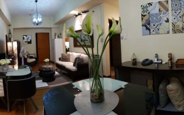 Stunning Eastwood Condo Suite