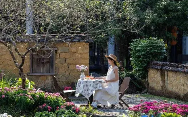 Qingyuan 21 Degrees Mountain Residence · Starry Sky Pool Peak Forest Secret Realm Mountain Residence