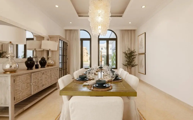Villa on Beach w Private Pool The Palm Jumeirah