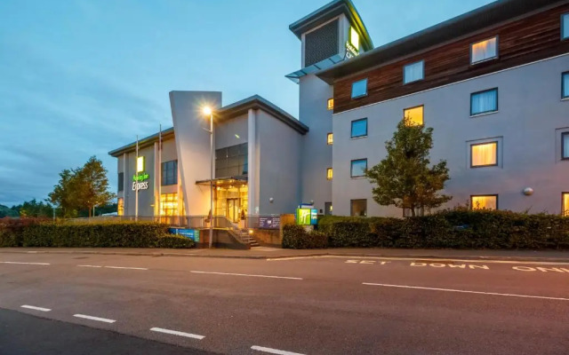 Holiday Inn Express Walsall M6 J10 By IHG