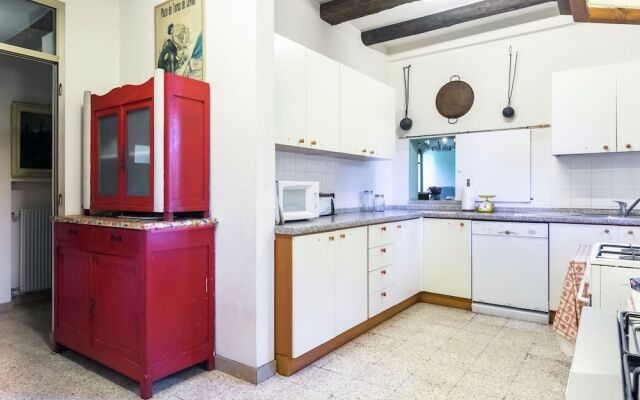 Luxurious Mansion in Crespignaga With Swimming Pool