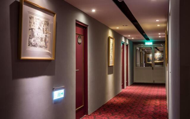 Yadi Hotel