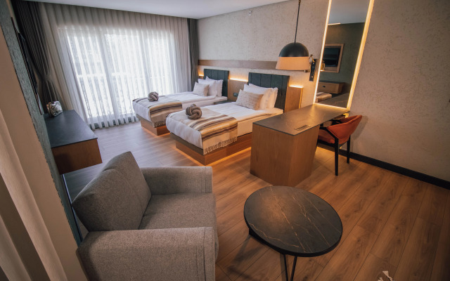 Panagia Suite Hotel