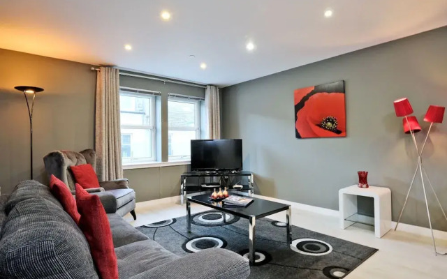 Stylish Home Near Aberdeen Station