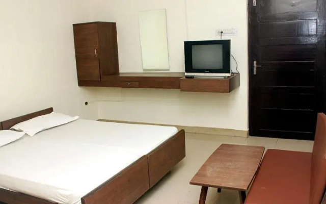 Aakash Hotel
