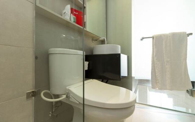 RedDoorz Plus near Perbanas