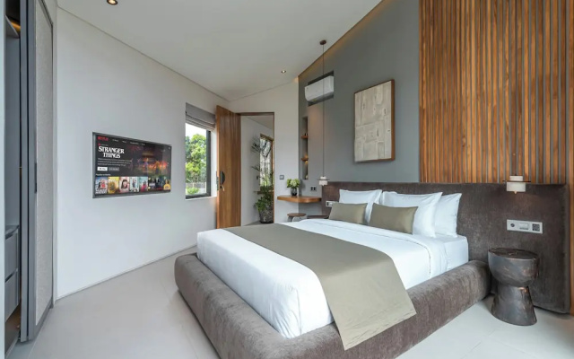 The Line - 5BR Luxury Villa with Cinema & Hot Tub in Umalas – Guest Rooms – Kerobokan