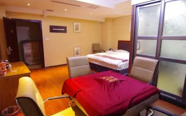 Holiday Inn Luohe MOCO