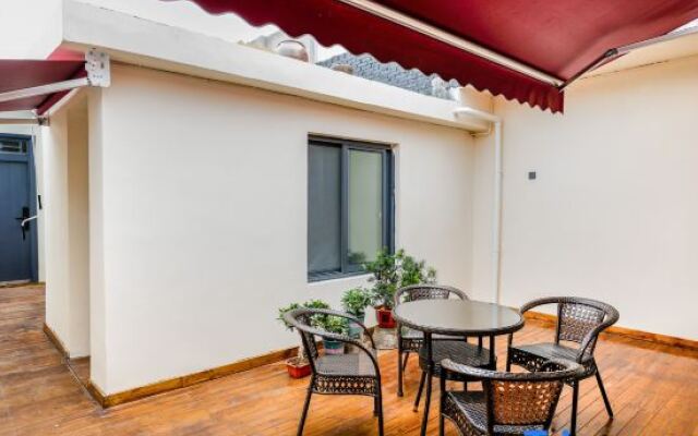 Runkai Homestay (Yingtianmen Branch)