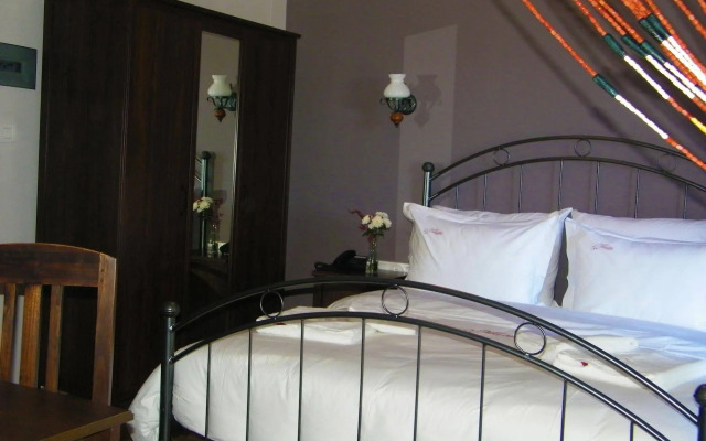 Theatro Hotel Odysseon