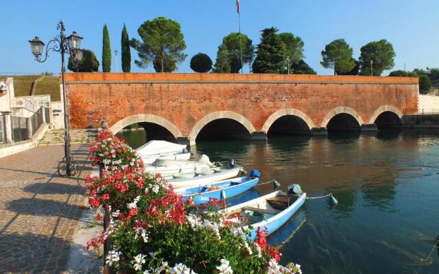 Rosa del Lago Apartment