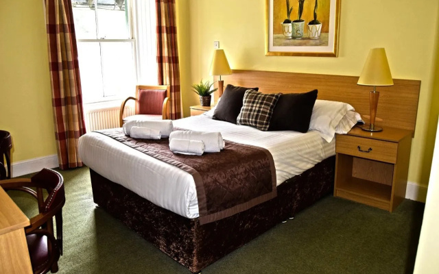 The Bridge of Cally Hotel
