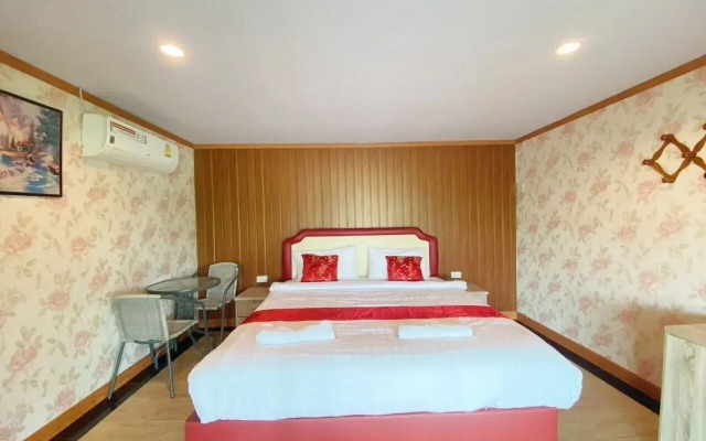 Golden Dragon Resort