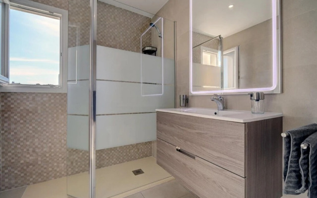 Albatross Hills, La Campana