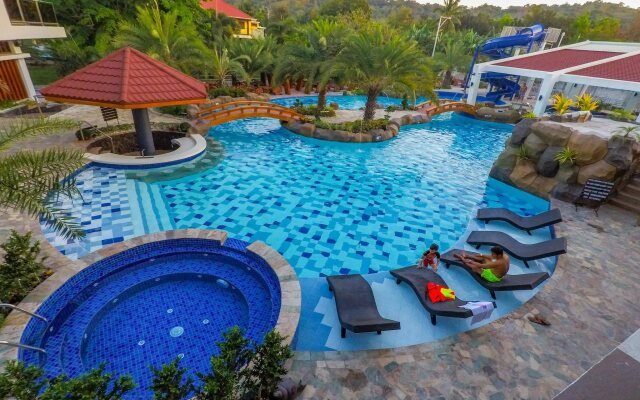 Calinisan Beach Resort