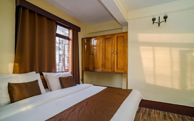 Magpie Mall Road Residency ( MG-MARG )