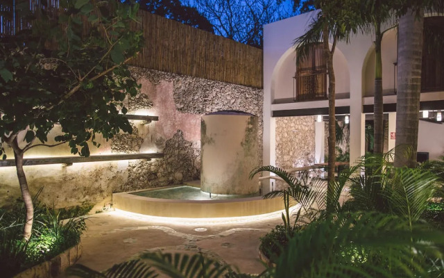 TreeHouse Boutique Hotel - Adults Only