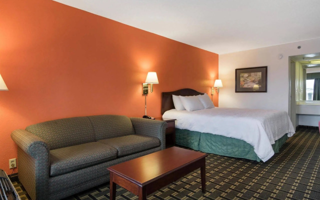Dublin Inn and Suites