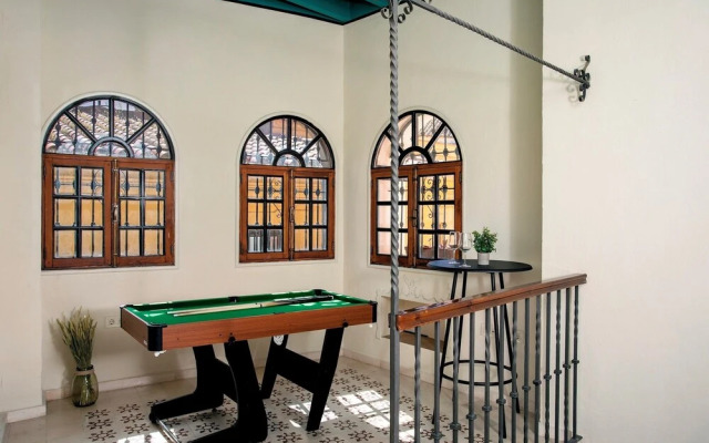 Sevillian House With Terrace. Augusto Plasencia