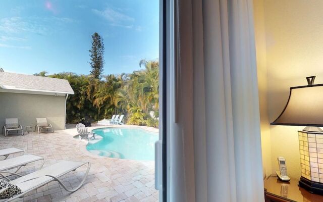 AMI Beach House Apartment 6