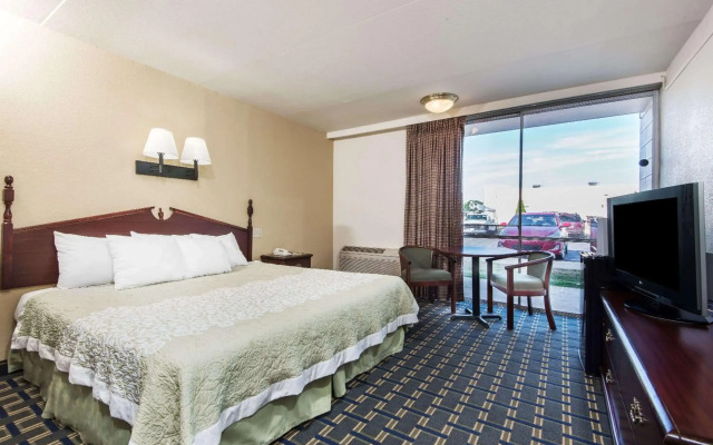Days Inn by Wyndham Vernon