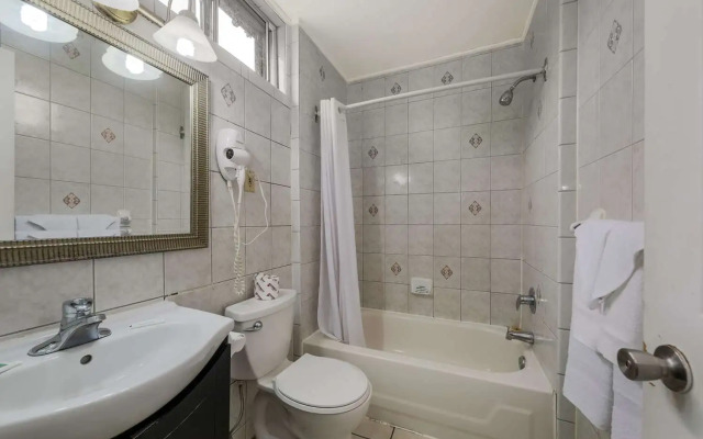 Knights Inn Burlington, ON