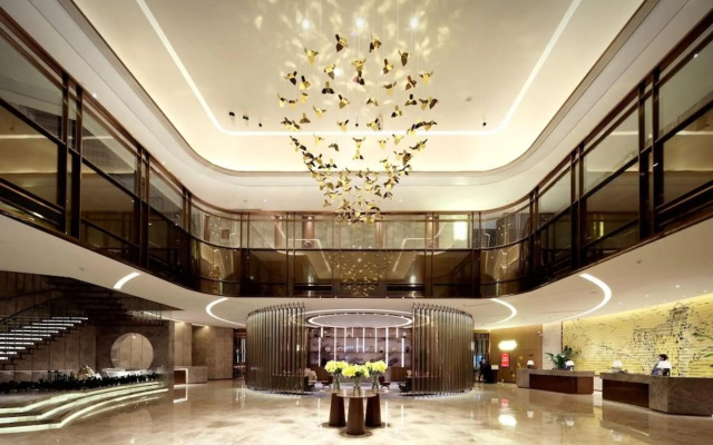 White Swan VYV Hotel