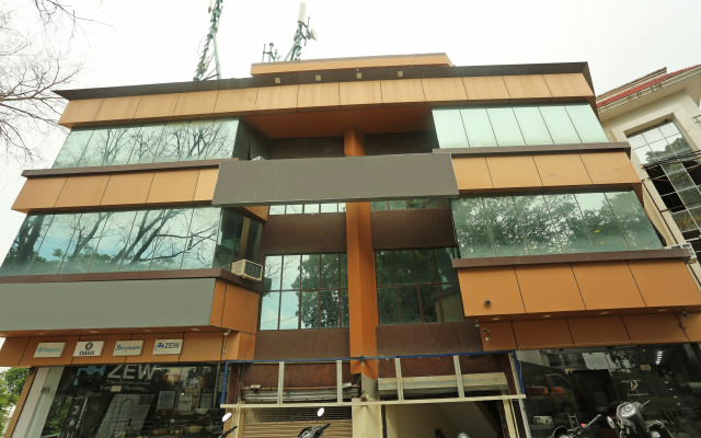 OYO 17185 Hotel Satyam Swagat