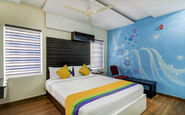 OYO 16879 Hotel Woodland