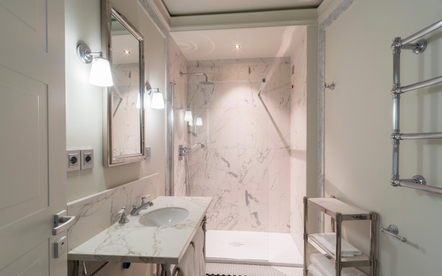 Room Mate Collection Gran Filippo, Rome-Fontana di Trevi