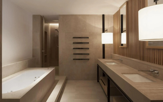 Hotel Realm