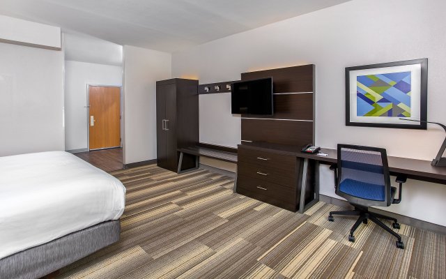 Holiday Inn Express & Suites Morristown by IHG