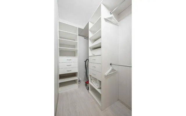 Roomer (Румер) на улице Одоевского 115А