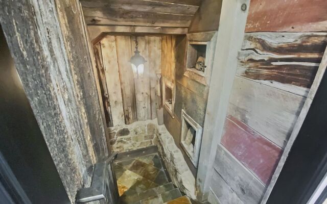 Woodside 207 4 Bedroom Home by RedAwning