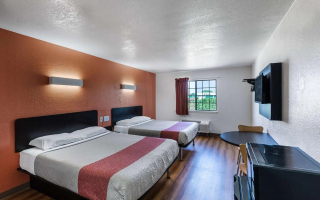 Motel 6 Bedford, TX - Fort Worth