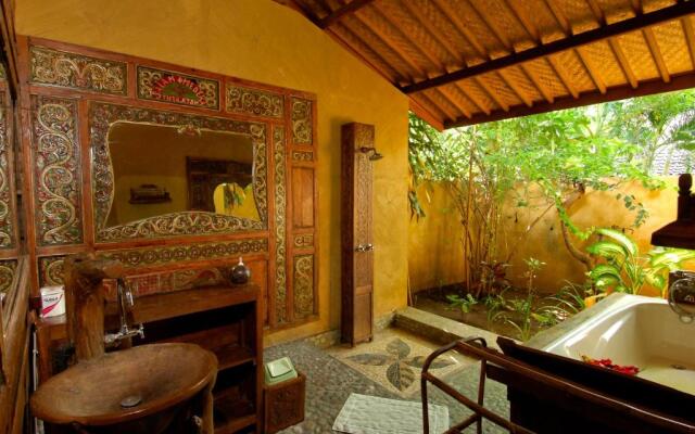 Pondok Sari Beach & Spa Resort