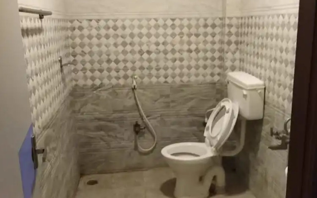 Kalaimagal Residency
