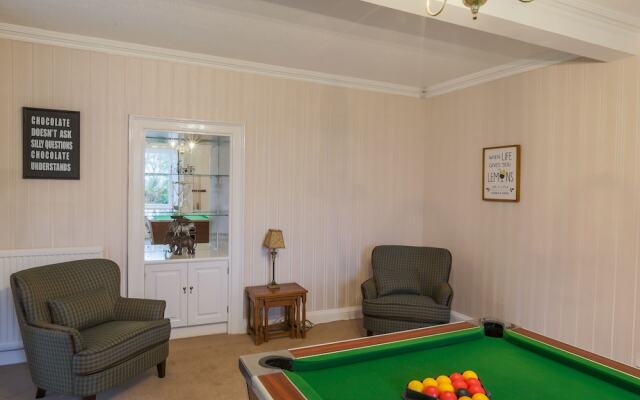 Vicarsford Farmhouse with Hot Tub near St Andrews