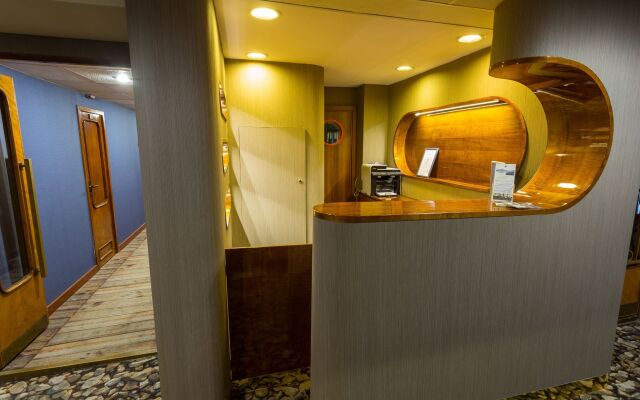 Grand Jules Boat Hotel Budapest