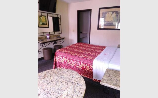 Hotel El Descanso Inn