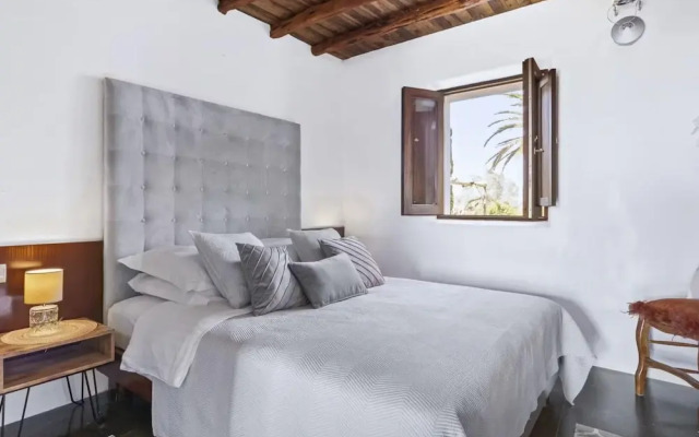 Rural Hideaway Villa in Stcarlos