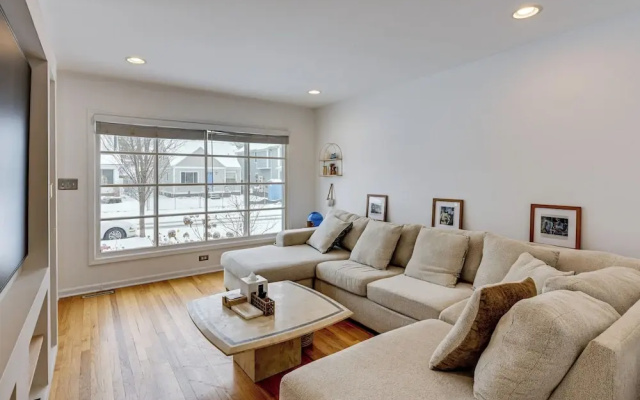 Mid-century Family Bungalow: Desirable Birmingham!