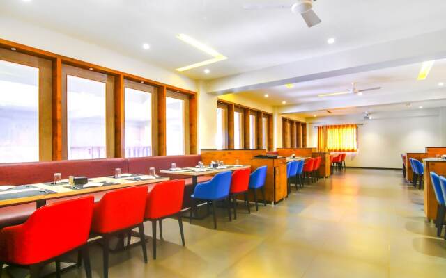 FabHotel Ajinkya Residency