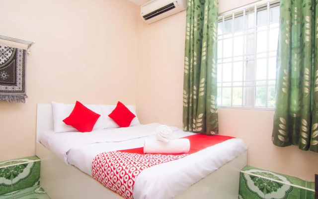 OYO 1224 Hotel Hajah Rohayah