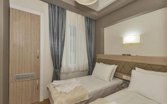 Metrolux Hotel