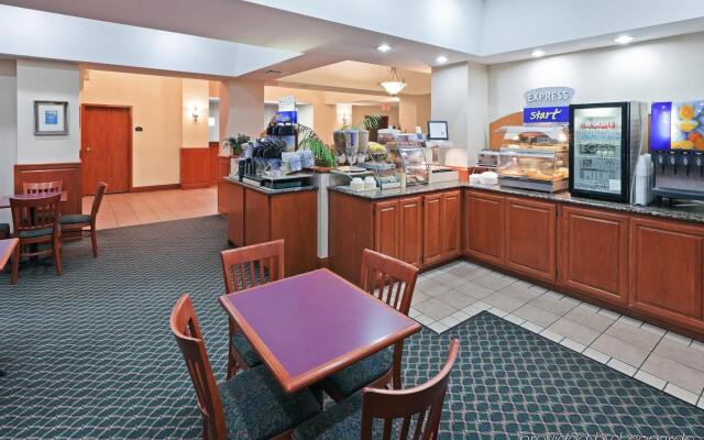 Holiday Inn Express & Suites Vinita, an IHG Hotel