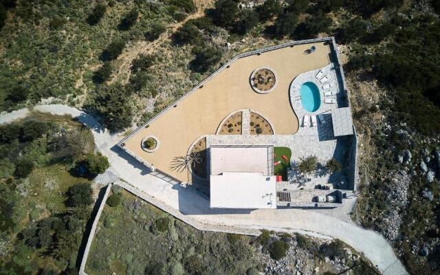Irma Villa, a Secluded Sanctuary, By ThinkVilla
