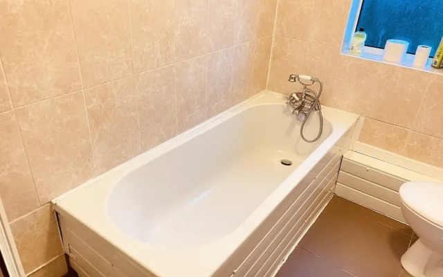 Inviting 3 bed House in Birmingham Birmingham