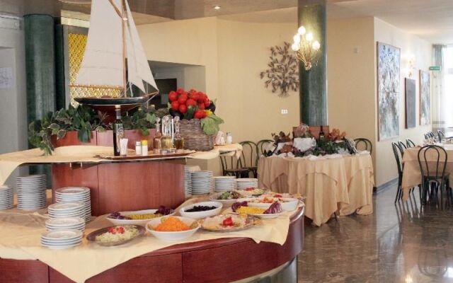 Eden Beach Club