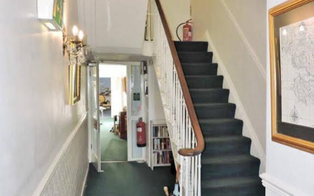 Tides Reach Guest House